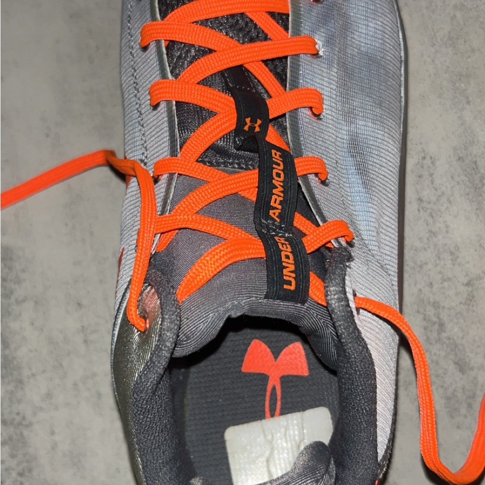 MENS Under Armour Silver and Orange Athletic Sneakers - Picture 8 of 9